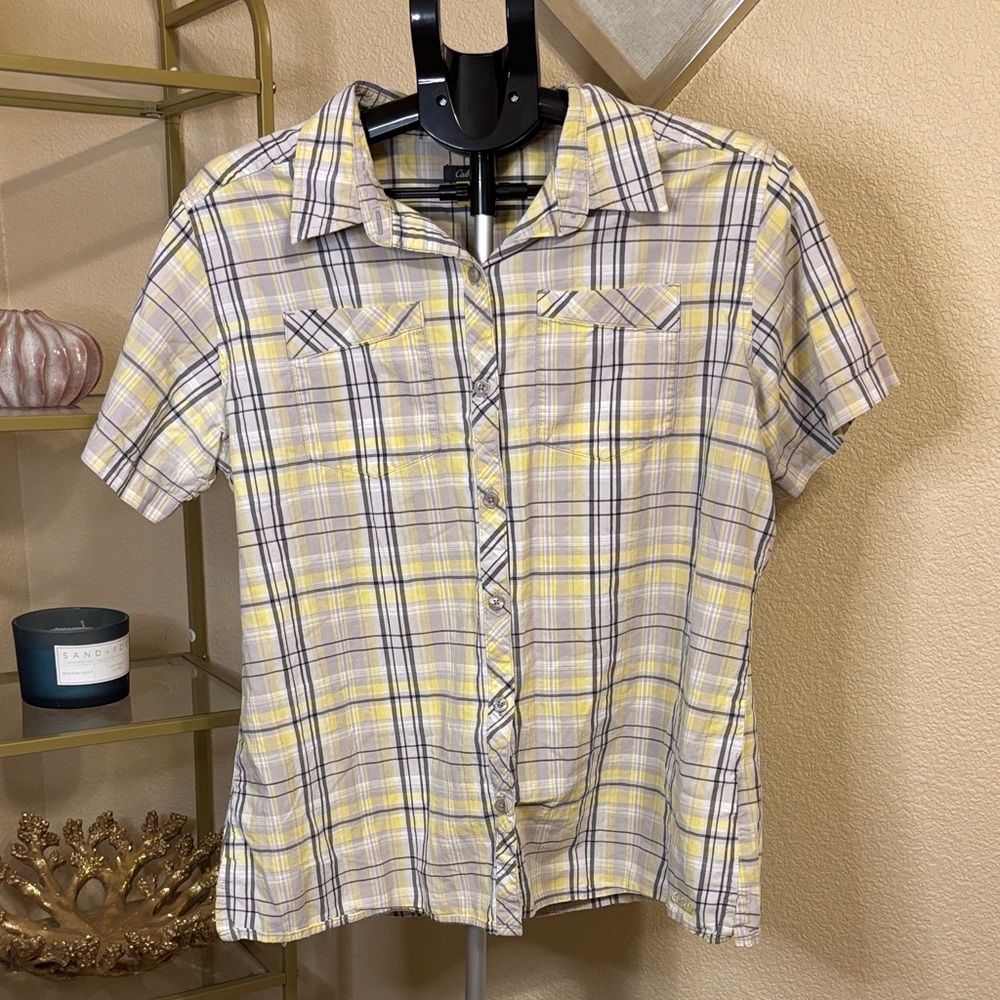 Youth XL Cabela’s Outdoors Short Sleeve Plaid Button Down Shirt